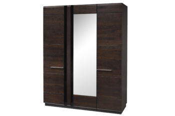 Ponúkame Vám exkluzívnu kolekciu nábytku PORTORIKO, z ktorej si dokážete zariadiť elegantnú spálňu, jedáleň či obývacia izbu. Jej súčasťou je štýlová trojdverová šatníková skriňa PORTORIKO 73.Dizajnové prevedenie nábytku zvýrazňuje efektné 3D riflovanie na dekoračných lištách, ktoré je kombinované s elegantným čiernym sklom. Stredové dvere sú doplnené o praktickú zrkadlovú platňu, ktorú ocenia nielen ženy.Za jednokrídlovými dverami nájdete 5 poličiek a v dvojkrídlovej časti 1 hornú poličku a 2 šatné tyče na vešanie oblečenia. Skriňa je vyrobená z vysoko kvalitných materiálov. Korpus je z prírodnej dýhy, predné časti nábytku sú z dubového masívneho dreva. Úchytky sú kovové. Rozmery (š/v/h) 165 x 210 x 60 cm.  Farba: dub čokoládový/čierne sklo.Luxusný sektorový nábytok PORTORIKO sa stane ozdobou Vašej domácnosti. Pre zariadenie štýlovej spálne, obývacej izby alebo jedálne si môžete vybrať z viacerých samostatných elementov PORTORIKO.Dodávame v demonte.