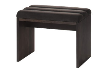Ponúkame Vám exkluzívnu kolekciu nábytku PORTORIKO, z ktorej si dokážete zariadiť elegantnú spálňu, jedáleň či obývacia izbu. Jej súčasťou je aj čalúnená taburetka PORTORIKO 81, ktorá je ideálna ku toaletnému stolíku PORTORIKO 78.Je vyrobená z vysoko kvalitnej prírodnej dýhy. Pohodlné sedenie zabezpečí čalúnená sedacia časť, ktorá je v čiernom  farebnom prevedení - carabu 33.  Maximálna nosnosť 80 kg.Rozmery (š/v/h) 60 x 46 x 36 cm.  Farba: dub čokoládový/čierna.  Luxusný sektorový nábytok PORTORIKO sa stane ozdobou Vašej domácnosti. Pre zariadenie štýlovej spálne, obývacej izby alebo jedálne si môžete vybrať z viacerých samostatných elementov PORTORIKO.Dodávame zmontované.