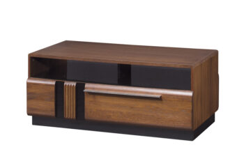 Konferenčný stolík z exkluzívnej kolekcie nábytku PORTORIKO. Rozmery v/š/h 47 x 110 x 60 cm. Dodávame zmontované. Luxusný sektorový nábytok PORTORIKO  sa stane ozdobou Vašej obývačky. Moderný dizajn nábytku podčiarkuje 3D riflovanie na dekoračných lištách, ktoré sú skombinované s elegantným čiernym sklom. Nábytok je vyrobený z vysoko kvalitných materiálov akými je dubové masívne drevo na predných častiach nábytku, korpus tvorí prírodná dyha. Úchytky sú kovové. Pre zariadenie štýlovej obývacej izby alebo jedálne máte k dispozícií 9 samostatných elementov.