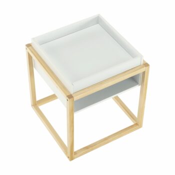 S príručným stolíkom HAGAN vytvoríte príjemný interiér s nádychom elegancie a moderného štýlu. Rozmery stolíka sú (ŠxHxV): 45x45x50 cm. Na jeho výrobu bola použitá kvalitná MDF (drevovláknitá doska) v kombinácii s pevným masívnym borovicovým drevom. Farebné prevedenie je v kombinácii bielej…