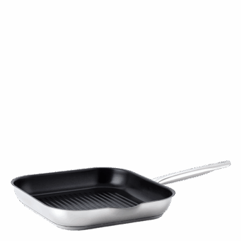 Panvica na grilovanie Saturn s veľkorysými rozmermi vyniká najmä vďaka unikátnej technológii vnútornej povrchovej úpravy. Ide o ILAG XERADUR 2 s metalickým efektom, ktorý je vysoko odolný voči oderom a korózii. Test priľnavosti dokázal, že vajíčka sa nepripálili ani pri teplote 300 °C, čo ocenia začínajúce kuchárky aj skúsení majstri. Séria Saturn je navrhnutá v nadčasovom dizajne s veľkými praktickými rúčkami, vhodná na všetky typy varných dosiek, vyrobená z kvalitných materiálov, ktoré obstoja aj pri častom používaní a umývaní. Možné vkladať do rúry pri teplote max 220 °C a tiež do umývačky riadu.