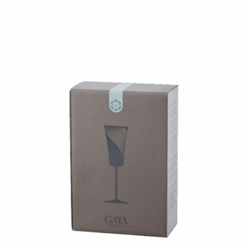 Skôr, než krištáľový pohár Gaya Glas Premium opustí výrobu, prejde rukami pätnástich remeselníkov. Tradičná technológia, ktorou sa každý kus vyrába, je stará už viac ako 2000 rokov. Vďaka tomu sa tento pohár považuje za klenot stolovania. Určený je predovšetkým na špeciálne príležitosti strávené pri bielom víne.
