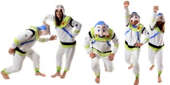 Pohodlné pyžamové overaly kigurumi s motívom astronauta veľkosť M