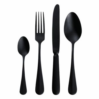 PVD vo farbe čiernej   Nadčasový príborový set Baguette Vintage Black kombinuje klasické tvary elegantnej rukoväte a zužujúceho sa hrebeňa po celej dĺžke vidličky. Ideálne pre tradičné a súčasné prestieranie, každý kus je vyrobený z vysoko kvalitnej nehrdzavejúcej ocele, ktorý zďaleka prevyšuje priemyselné štandardy kvality. Čaro príboru Baguette spočíva v jemne opotrebovanom vzhľade, ktorý je pre vintage štýl charakteristický. Set obsahuje: 6× lyžica 6× nôž 6× vidlička 6× lyžička na kávu