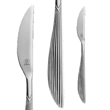 Príbor Eco Light II z línie Platinum Line zaujme svojím jemným a moderným dizajnom. Hladké, pruhované rúčky dodávajú súprave dynamický vzhľad, ktorý pôsobí elegantne a zároveň nadčasovo. Ručne vyrobené kusy sú ľahké, no pevné, ideálne pre každodenné používanie aj špeciálne príležitosti. Eco Light II vnesie na váš stôl šarm a dokonalú harmóniu. Set obsahuje: 6× lyžica 6× vidlička 6× nôž 6× kávová lyžička