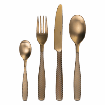 Príborový set Gaya Gold je charakteristický svojou výraznou zlatou farbou. Upúta hranatým tvarmi a ergonomickým dizajnom. Príbor zdobí zaujímavý laserový gravír s motívom Chevron. Je ideálnou voľbou nielen do moderného interiéru, ale aj do kuchyne s extravagantným vybavením. Set obsahuje: 6× lyžica 6× vidlička 6× nôž 6× kávová lyžička