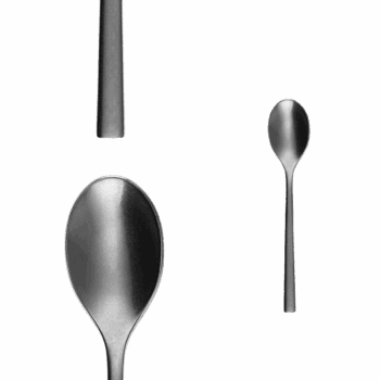 Najpredávanejší model značky Sola bude so Stone Wash úpravou hviezdou každej domácnosti. Minimalistický dizajn s hranatým zakončením rúčky získava neopakovateľný industriálny vzhľad. Navyše ľahko skryje škrabance či odtlačky prstov. Set obsahuje: 6× lyžica 6× nôž 6× vidlička 6× lyžička na kávu