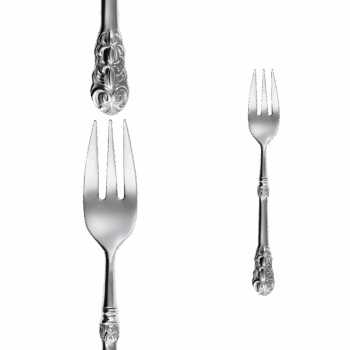 Kráľovský príborový set Bohemia je ukážkou luxusu. Preto patrí do prvotriednej línie Platinum. Na prvý pohľad vás zaujmú bohato zdobené duté rúčky. Oceníte aj jeho tvary, vďaka ktorým sa vám bude pohodlne držať v rukách. Set obsahuje: 6× lyžica 6× vidlička 6× nôž 6× kávová lyžička 6× vidlička na múčnik
