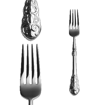 Kráľovský príborový set Bohemia je ukážkou luxusu. Preto patrí do prvotriednej línie Platinum. Na prvý pohľad vás zaujmú bohato zdobené duté rúčky. Oceníte aj jeho tvary, vďaka ktorým sa vám bude pohodlne držať v rukách. Set obsahuje: 6× lyžica 6× vidlička 6× nôž 6× kávová lyžička 6× vidlička na múčnik