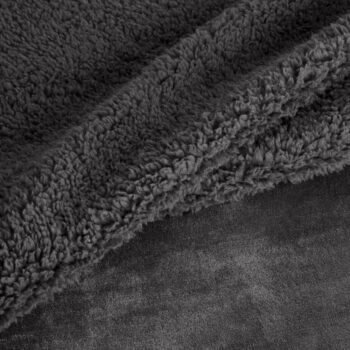Príjemná teplá deka tmavosivej farby Šírka: 150 cm | Dĺžka: 200 cm