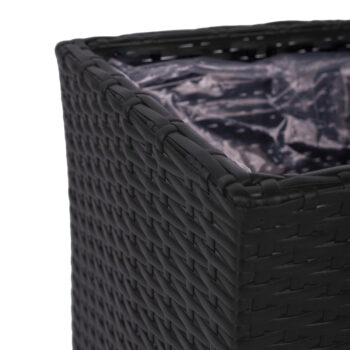 Ratanový kvetináč Rams v elegantnej čiernej farbe je ideálnym doplnkom pre váš interiér aj exteriér. Tento moderný kvetináč od značky KONDELA kombinuje štýlový dizajn s praktickosťou, čo ho robí vhodným pre rôzne priestory a dekorácie. Vďaka svojmu hranatému tvaru a tmavej farebnosti sa ľahko…