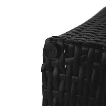 Ratanový kvetináč Rams v elegantnej čiernej farbe je ideálnym doplnkom pre váš interiér aj exteriér. Tento moderný kvetináč od značky KONDELA kombinuje štýlový dizajn s praktickosťou, čo ho robí vhodným pre rôzne priestory a dekorácie. Vďaka svojmu hranatému tvaru a tmavej farebnosti sa ľahko…