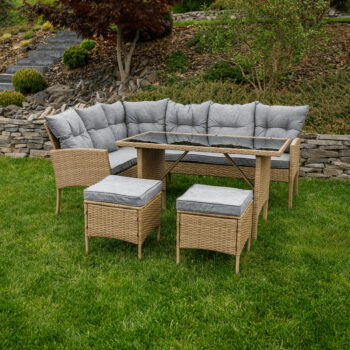 Predstavujeme vám záhradný nábytok z umelého ratanu Randi v prírodnej a svetlosivej farbe, ktorý je ideálnym doplnkom pre vašu záhradu. Tento moderný set je navrhnutý tak, aby poskytoval pohodlie a štýl pre až 7 osôb. S rozmermi 194 cm na šírku, 144 cm na hĺbku a výškou 82 cm sa perfektne hodí…