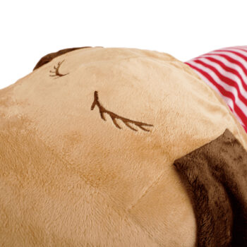 Plyšový psík Rexo Typ 3 je ideálnym spoločníkom pre všetky vekové kategórie. S dĺžkou 140 cm a výškou 37 cm ponúka dostatok priestoru na objímanie a hranie. Jeho moderný vzhľad v kombinácii hnedo-červenej farby z neho robí atraktívny doplnok do každého interiéru.