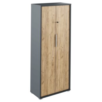 S dvojdverovou šatníkovou skriňou so zámkom RIOMA NEW TYP 31 nikdy nebudete mať núdzu o úložný priestor. Jej rozmery sú (ŠxHxV): 75x38x182,6 cm a vnútri ukrýva vešiakovú i policovú časť. Nad vešiakovou tyčou sa nachádza jedna polica. Policová časť je rozdelená na štyri úložné priestory. Vaše…