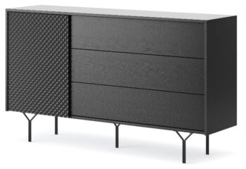 Dizajnový sektor RIVONA dodá Vašej obývacej miestnosti štýl. Pri výrobe sú použité najnovšie trendy v dizajne nábytku a kvalitný materiál. Nábytok je vyrobený z 16mm MDF dosky odolnej voči poškriabaniu. Všetky hrany sektoru sú chránené ABS páskou.Moderná široká komoda Rivona má 3 veľké praktické zásuvky a 1 dvierka za ktorými je jedna polica, kde si môžete uložiť všetky potrebné veci. Disponuje bezúchytovým otváraním dverí, systémom push to open. Moderné nožičky nábytku  sú vyrobené z kovu v čiernej farbe.Materiál: MDF doska, predné čelá s 3D efektomRozmer(ŠxVxH) 144 x 83 x 38 cm Farebné prevedenie : čierny grafitDodávame v demonte.