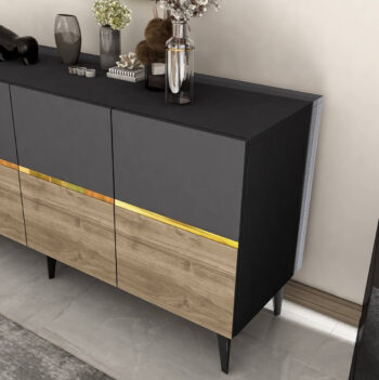 Komoda RONDO – Luxusné a priestranné úložné riešenie pre obývaciu izbuKomoda RONDO prináša do vašej obývačky nádych luxusu a elegancie. Jej široký dizajn so štyrmi plnými dvierkami ponúka dostatok úložného priestoru pre všetky vaše potreby, či už ide o knihy, dekorácie alebo iné predmety. Kombinácia antracitovej, orechovej a zlatej farby dodáva interiéru sofistikovaný vzhľad.S rozmermi 79 x 150 x 40 cm je komoda RONDO ideálnou voľbou pre každého, kto hľadá priestranné a zároveň štýlové úložné riešenie. Vyrobená z kvalitného LTD materiálu s hrúbkou 18 mm, zaisťuje pevnosť a dlhú životnosť. Plastové nožičky poskytujú stabilitu a chránia podlahu pred poškriabaním.Hlavné vlastnosti:Typ tovaru: KomodaMateriál: LTDRozmer: 79 x 150 x 40 cmVybavenie: Dvierka plnéŠtýl: LuxusnéVzhľad: ŠirokáPočet dvierok: 4Dodatočné informácie: Dodávame v demonte, plastové nožičkyFarba: Antracit + orech + zlatoKomoda RONDO je dodávaná v demontovanom stave s priloženým návodom na jednoduchú montáž. Tento luxusný a praktický kus nábytku je ideálny pre každú modernú obývaciu izbu, ktorá hľadá kombináciu štýlu a funkčnosti.