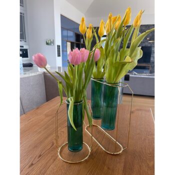 Vázy sú vyrobené z kvalitného skla…