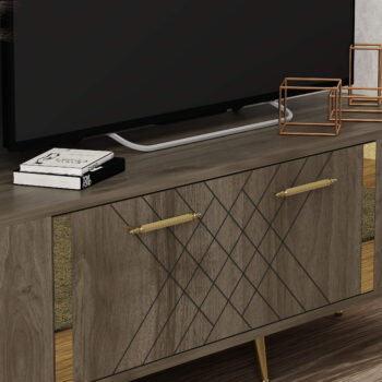 TV stolík RUBY - luxusný doplnok pre vašu obývaciu izbuTV stolík RUBY predstavuje dokonalé spojenie elegancie a funkčnosti. Je navrhnutý tak, aby sa stal výrazným prvkom vašej obývačky, a jeho luxusný štýl dodá interiéru nádych sofistikovanosti.Vyrobený z kvalitného LTD materiálu s hrúbkou 18 mm, TV stolík RUBY zaisťuje vysokú pevnosť a dlhú životnosť. Je vybavený praktickou skrinkou s jednými dvierkami, ktorá poskytuje dostatok úložného priestoru pre vaše multimediálne zariadenia a ďalšie potreby. Štýlové plastové úchytky vynikajú svojou jednoduchosťou a jednoduchou manipuláciou.Hlavné vlastnosti produktu:Typ tovaru: TV stolíkVhodné do miestnosti: obývacia izbaMateriál: LTDRozmery: 48.2 x 150 x 35 cmFarba: orech + zlatáVybavenie: skrinkaŠtýl: luxusnéPočet dvierok: 1Úchytky: plastDodatočné informácie: Dodávame v demonte, plastové nožičkyTV stolík RUBY je dodávaný v demontovanom stave, čo uľahčuje prepravu a montáž. Plastové nožičky zaisťujú stabilitu a chránia podlahu pred poškodením.
