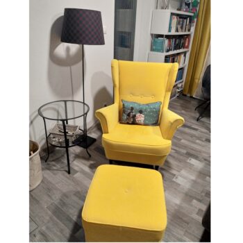 Taburetka Rufino 3 New v elegantnej kombinácii žltej a wenge farby je ideálnym doplnkom pre váš interiér. Táto moderná taburetka od značky KONDELA sa vyznačuje jednoduchým dizajnom, ktorý ľahko zapadne do akéhokoľvek priestoru. Jej kompaktné rozmery 40 x 40 x 40 cm umožňujú…