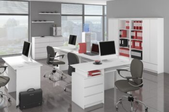 ADI80: Elegancia a funkcionalita v čisto bielom prevedení Regál ADI80 sa stane skvostom vášho interiéru vďaka jeho minimalistickému a elegantnému dizajnu v čisto bielom prevedení. Tento regál predstavuje dokonalú kombináciu formy a funkcie, vhodnú pre obývaciu izbu, kanceláriu či pracovňu. Regál ADI80 ponúka dostatok úložného priestoru pre knihy, dokumenty a ďalšie predmety. Je ideálny pre tých, ktorí hľadajú efektívne riešenie úložného priestoru s moderným vzhľadom.  Materiál: LTD pre dlhú životnosť a odolnosť voči opotrebovaniu Farba : čisto biela pre svieži a moderný vzhľad Rozmer: 180 x 80 x 35 cm Vybavenie: 2 zásuvky, dvierka plné (skrinka) a celkom 7 políc  Objavte kúzlo jednoduchosti a elegancie s regálom  ADI80. Nechajte svoj interiér žiariť sviežosťou a poriadkom.