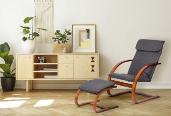 Relaxačné hojdacie kreslo s podnožkou