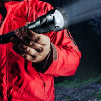 Retlux RLP 401 Taktické ručné nabíjacie LED svietidlo, dosvit 800 m, výdrž 15 hodín