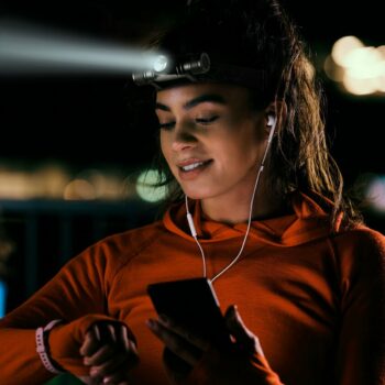 Retlux RPL 707 Outdoor nabíjacia LED CREE XM-L2 čelovka, dosvit 220 m, výdrž 15 hodín