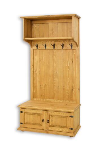 Voskovaná predsieňová zostava Rustik GR700 navrhnutá v rustikálnom štýle je celá vyrobená z masívneho borovicového dreva. V hornej časti je odkladacia polica, pod ktorou sú vešiaky a v spodnej časti nájdete praktickú skrinku na topánky. Nábytok má odolnú a pevnú konštrukciu, pri výrobe boli použité kovové úchyty s efektom starnuta.Nábytok je pokrytý prírodným včelím voskom, ktorý vytvára ochrannú vrstvu proti vlhkosti, a zároveň sa stará o drevo. Vďaka ošetreniu voskovaním dokážeme zvýrazniť prirodzenú štruktúru dreva a prehĺbiť jeho prirodzenú farbu. Včelí vosk je prírodný produkt, voskovaný nábytok tak získava antistatické vlastnosti – menej sa na jeho povrchu usádza prach. Ďalšou výhodou voskovaného nábytku je jeho hodvábne hladký povrch a príjemná vôňa prírodného dreva.Rozmery: (ŠxVxH): 100 x 195 x 40 cm.Nábytok dodávame zložený. V našej ponuke nájdete ďalšie prvky krásneho sektoru Rustik, vďaka ktorému si zariadite pracovňu, obývačku, či spálňu v jedinečnom štýle.