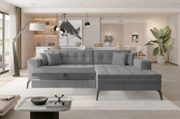 Sedačka SAFIN je moderný kus nábytku, ktorý sa stane štýlovým a dominantným prvkom vo Vašej obývačke. Ponúka trendové vysoké nožičky, ktoré v spojení s nízkymi opierkami vytvárajú efektný dizajn. Minimalistické prevedenie dodá miestnosti vzdušnosť a eleganciu. Oceníte aj možnosť rozkladu, vďaka čomu si vytvoríte luxusnú spaciu plochu 210 x 216 cm, vhodnú na príležitostné spanie. Automat typu Delfin zabezpečí jednoduchú manipuláciu pri rozklade sedačky. Sedacia časť je vyrobená z vlnovcovej pružiny, kombinovanej s PUR penou. Touto kombináciou získate pohodlný priestor pre sedenie či leňošenie. Hustota peny (sedadlo) T3040, hustota peny (operadlo) T2542.Sedačka je vyrobená v pravom prevedení rohu. Je celočalúnená, vhodná aj na umiestnenie v priestore. Čalúnená je kvalitnou látkou Monolith 37. Nohy sú kovové, v čiernom farebnom prevedení. Súčasťou sedačky sú aj dekoračné vankúšiky vyobrazené na fotke. Celkové rozmery (š/v/h): 295 x 80 x 195 cm. Hĺbka sedenia 58 cm, výška sedenia 58 cm, výška nožičiek 20 cm.V našej ponuke nájdete túto sedačku aj v opačnom prevedení rohu ako aj v ďalších módnych a štýlových farbách.