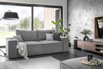 Domov bez pohodlnej pohovky si už ani nevieme predstaviť. Rozkladacia pohovka s úložným priestorom SAVILA vnesie do Vášho domova to pravé čaro a obývačka sa stane srdcom domova, kde sa stretnete s blízkymi či rodinou a budete si užívať spoločné chvíle. Pohovka Savila je jedinečný a originálny kúsok…