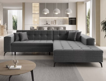 Súmerné prešívanie, jednoduchý dizajn, elegancia a vysoké štíhle nohy rohovej sedačky s rozkladom SAVIO P si Vás omotajú okolo prsta hneď na prvý pohľad. Sedačka sa stane praktickým pomocníkom, a elegantným doplnkom menšej, no kľudne aj tej väčšej obývačky. Farebné prevedenie svetlosivá je…