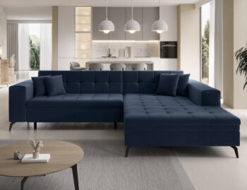 Súmerné prešívanie, jednoduchý dizajn, elegancia a vysoké štíhle nohy rohovej sedačky s rozkladom SAVIO P si Vás omotajú okolo prsta hneď na prvý pohľad. Sedačka sa stane praktickým pomocníkom, a elegantným doplnkom menšej, no kľudne aj tej väčšej obývačky. Farebné prevedenie tmavomodrá je…