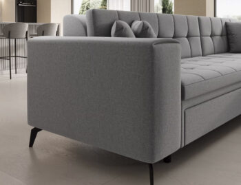 Súmerné prešívanie, jednoduchý dizajn, elegancia a vysoké štíhle nohy rohovej sedačky s rozkladom SAVIO P si Vás omotajú okolo prsta hneď na prvý pohľad. Sedačka sa stane praktickým pomocníkom, a elegantným doplnkom menšej, no kľudne aj tej väčšej obývačky. Farebné prevedenie tmavosivá je…