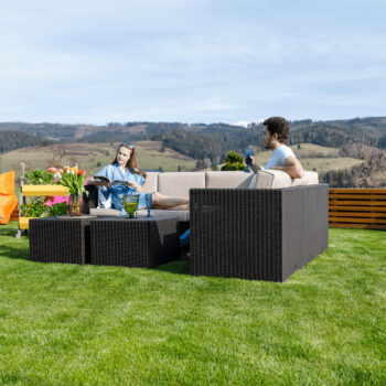 Predstavujeme vám elegantný džbán na vodu Savoy s objemom 1150 ml v jemnej zelenej farbe, ktorý je ideálnym doplnkom pre každú modernú domácnosť. Tento džbán je vyrobený z kvalitného skla, čo mu dodáva nielen estetický vzhľad, ale aj odolnosť…