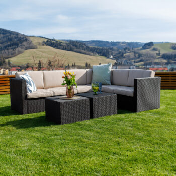 Predstavujeme vám elegantný džbán na vodu Savoy s objemom 1150 ml v jemnej zelenej farbe, ktorý je ideálnym doplnkom pre každú modernú domácnosť. Tento džbán je vyrobený z kvalitného skla, čo mu dodáva nielen estetický vzhľad, ale aj odolnosť…