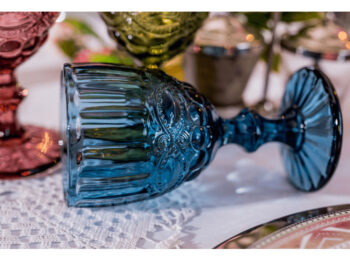 Predstavujeme vám elegantný pohár na víno Savoy Typ 3, ktorý je súčasťou sady štyroch pohárov s objemom 240 ml. Tento moderný pohár je ideálny pre všetkých milovníkov vína, ktorí ocenia nielen jeho funkčnosť, ale aj estetický vzhľad. Poháre sú vyrobené z kvalitného skla, ktoré…