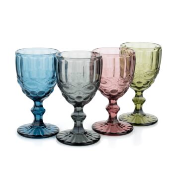 Predstavujeme vám elegantný pohár na víno Savoy Typ 3, ktorý je súčasťou sady štyroch pohárov s objemom 240 ml. Tento moderný pohár je ideálny pre všetkých milovníkov vína, ktorí ocenia nielen jeho funkčnosť, ale aj estetický vzhľad. Poháre sú vyrobené z kvalitného skla, ktoré…