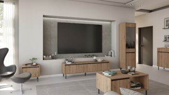 Obývací sektor SELESTA je v minimalistickom prevedení. Je spestrená dizajnom japonskej estetiky. Nábytok má elegantné vysoké nožičky, ktoré sú v čiernej farbe a sú vyrobené z kovu. Dodávajú nábytku ľahkosť. Výraznou dekoráciu nábytku sú drážkované čelá. Jednotlivé prvky SELESTA boli navrhnuté tak, aby každý prvok mohol byť použitý samostatne.Predná časť je vyrobená z kvalitného MDF materiálu v kombinácii s LTD o hrúbke 16 mm. Dosky sú nenáročné na údržbu. Korpus je vyrobený z LTD dosiek, s ABS hranami. Nožičky sú kovové, v čiernom prevedení. Farba: dub EvokeRozmery:šírka: 46 cmvýška: 100 cmhĺbka: 32 cmDodávame v demontovanom stave.