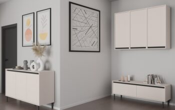 Obývací sektor SELESTA je v minimalistickom prevedení. Je spestrená dizajnom japonskej estetiky. Nábytok má elegantné vysoké nožičky, ktoré sú v čiernej farbe a sú vyrobené z kovu. Dodávajú nábytku ľahkosť. Výraznou dekoráciu nábytku sú drážkované čelá. Jednotlivé prvky SELESTA boli navrhnuté tak, aby každý prvok mohol byť použitý samostatne.Predná časť je vyrobená z kvalitného MDF materiálu v kombinácii s LTD o hrúbke 16 mm. Dosky sú nenáročné na údržbu. Korpus je vyrobený z LTD dosiek, s ABS hranami. Nožičky sú kovové, v čiernom prevedení. Farba: béžová pieskováRozmery:šírka: 150 cmvýška: 85 cmhĺbka: 40 cmvýška nožičiek 15 cm.Dodávame v demontovanom stave.