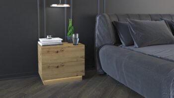 Nočný stolík SELION S2 má elegantný dizajn a inovatívne riešenia, ktoré oživia každú miestnosť. Splní očakávania všetkých, ktorí ocenia spojenie jednoduchosti a elegancie. Praktické a priestranné zásuvky poskytujú bohatý úložný priestor. Moderné LED osvetlenie je nielen dizajnovým prvkom, ktorý premení každú spálňu na trendový priestor, ale bude tiež praktickým pomocníkom, ktorý v noci zastúpi nočnú lampu. MATERIÁL:Korpus a predná strana - 16 mm laminovaná drevotrieska. Hrany - povrchová úprava ABS plastom (vyznačuje sa vysokou mechanickou a chemickou pevnosťou) Zásuvky - na valčekových vedeniach zaručujú pohodlné a predovšetkým bezpečné používanie.ROZMERY:Šírka: 55 cmVýška: 47 cmHĺbka: 35 cmDodávame v demonte.