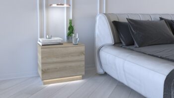Nočný stolík SELION S2 má elegantný dizajn a inovatívne riešenia, ktoré oživia každú miestnosť. Splní očakávania všetkých, ktorí ocenia spojenie jednoduchosti a elegancie. Praktické a priestranné zásuvky poskytujú bohatý úložný priestor. Moderné LED osvetlenie je nielen dizajnovým prvkom, ktorý premení každú spálňu na trendový priestor, ale bude tiež praktickým pomocníkom, ktorý v noci zastúpi nočnú lampu. MATERIÁL:Korpus a predná strana - 16 mm laminovaná drevotrieska. Hrany - povrchová úprava ABS plastom (vyznačuje sa vysokou mechanickou a chemickou pevnosťou) Zásuvky - na valčekových vedeniach zaručujú pohodlné a predovšetkým bezpečné používanie.ROZMERY:Šírka: 55 cmVýška: 47 cmHĺbka: 35 cmDodávame v demonte.
