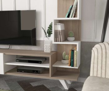 Objavte SERENE, TV stolík, ktorý elegantne kombinuje praktickosť s moderným dizajnom, ideálny pre každú obývaciu izbu. Jeho svieža biela a svetlo hnedá farba prináša do miestnosti pocit pokoja a pohody.Kľúčové vlastnostiTyp tovaru: TV stolíkMateriál: Kvalitný LTD s hrúbkou 18 mm, čo zaručuje vysokú odolnosť a dlhú životnosť.Rozmery: Celkové rozmery 149.5 x 38.6 x 29.5 cm, s miestom pre TV s výškou 38,6 cm a šírkou 120 cm, ideálne pre 47 palcové televízory.Farba: Kombinácia bielej a svetlo hnedej farby, ktorá dodáva interiéru sviežosť a eleganciu.Vybavenie: Vybavený jednodverovou skrinkou a regálkom, ktorý poskytuje dostatok priestoru na uskladnenie vašich multimediálnych zariadení a ďalších potrieb.Počet dverí, dvierok: Jednodverový dizajn, ktorý je praktický a zároveň esteticky príjemný.Dodatočné informácie: Produkt je dodávaný v demontovanom stave, čo uľahčuje jeho prepravu a montáž.TV stolík SERENE je ideálnou voľbou pre tých, ktorí hľadajú funkčný a esteticky príťažlivý kus nábytku, ktorý bez problémov doplní akúkoľvek modernú obývaciu izbu. Jeho konštrukcia a dizajn sú starostlivo premyslené tak, aby vyhoveli vašim potrebám a zároveň doplnili vzhľad vášho domova.