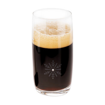 Predstavujeme vám sadu pohárov SNOWFLAKE DRINK (4 ks), ktoré sú ideálnym doplnkom pre každú domácnosť. Tieto elegantné poháre bez stopky s objemom 460 ml sú vyrobené z kvalitného skla. Poháre majú moderný vzhľad a vianočný dizajn v podobe bielych vločiek…