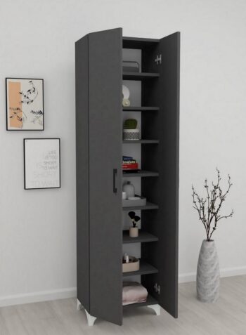 Praktická vysoká komoda / skriňa SOFT je v elegantnom a modernom prevedení. Vďaka farebnému prevedeniu dokonale zapadne do rôznych interiérov. Táto moderná komoda je vyrobená z kvalitných LTD dosiek, ktoré sú nenáročné na údržbu. Ich hrúbka je 18 mm. Farba: antracit.Komoda je dvojdverová, vo vnútri sa nachádzajú police na uloženie vášho oblečenia a podobne.Rozmery komody:Výška: 177,5 cmŠírka: 49 cmHĺbka: 32 cmVýška nohy: 2,5 cmDodávame v demontovanom stave. 