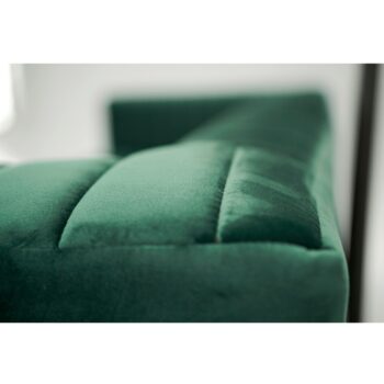 Predstavujeme vám elegantnú dvojsedačku Somy 2, ktorá sa stane skvostom vašej obývačky. Táto moderná sedačka vyniká svojím smaragdovo-zeleným poťahom, ktorý je doplnený čiernymi a zlatými detailmi, čo jej dodáva luxusný vzhľad. Je ideálna pre tých, ktorí hľadajú štýlové…