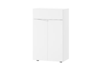 Komoda STAND je jedným z prvkov atraktívneho nábytku STAND. Zaujme vás svojim dizajnom a funčknosťou.Je vyrobená z MDF dosiek. Tie sú pokryté matnou fóliou v modernej bielej farbe.Komoda je dvojdverová. Vo vnútri nachádzajú dve police. Disponuje tiež jednou zásuvkou. Komoda je bez úchytov.Rozmery (š,v,h): 62 x 102 x 38 cm.Nábytok STAND je v modernom a minimalistickom prevedení. Vďaka svojej univerzálnosti ho môžete použiť do rôznych miestností vášho domu. Výborne sa hodí do predsiene, obývačky alebo jedálne. Záleží len na vás a vašej fantázii, kde tento nábytok použijete. Jasné farby nábytku STAND rozsvietia a zútulnia interiér. Vďaka nemu sa budete cítiť u vás doma výborne.Dodávame v demontovanom stave. Záruka 24 mesiacov.