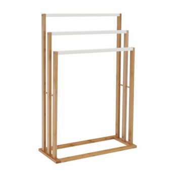 Urobte poriadok vo svojej kúpeľni so stojanom na uteráky KOMO NEW. Rozmery stojana sú (ŠxHxV): 55x24x82 cm. Na jeho výrobu boli použité kvalitné materiály ako je lakovaný bambus v prírodnom prevedení v kombinácii s bielou MDF (drevovláknitá doska). Stojan sa dodáva v demonte. Má dostatok úložného…