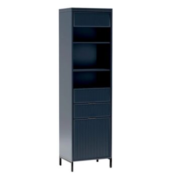 Vitrína Style LS 5 v elegantnej indigo modrej farbe je ideálnym doplnkom pre moderné interiéry. Táto vitrína od značky KONDELA ponúka praktické riešenie pre uskladnenie a vystavenie vašich obľúbených predmetov. S rozmermi 54,5 cm na šírku, 40,6 cm na hĺbku a výškou 195,6 cm…