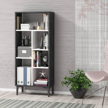Knižnica SYMBOL – Elegantné a praktické úložné riešenie pre obývaciu izbuKnižnica SYMBOL je ideálnym doplnkom pre každú modernú obývaciu izbu. Jej obdĺžnikový tvar a tri priestranné police ponúkajú dostatok miesta pre vaše knihy, dekorácie alebo iné drobnosti, ktoré chcete mať po ruke. Jednoduchý dizajn a biela farba zaisťujú, že knižnica SYMBOL ľahko zapadne do akéhokoľvek interiéru.S rozmermi 138,6 x 60 x 29,6 cm je knižnica SYMBOL navrhnutá tak, aby efektívne využívala priestor bez toho, aby ho zbytočne zahlcovala. Vyrobená z kvalitného LTD materiálu, ktorý zaisťuje dlhú životnosť a pevnosť. Plastové nožičky dodávajú stabilitu a chránia podlahu pred poškriabaním.Hlavné vlastnosti:Typ tovaru: KnižnicaMateriál: LTDRozmer: 138,6 x 60 x 29,6 cmTvar: ObdĺžnikovýPočet políc: 3Dodatočné informácie: Dodávame v demonte, plastové nožičkyFarba: Antracit + bielaKnižnica SYMBOL je dodávaná v demontovanom stave s priloženým návodom na jednoduchú montáž. Tento štýlový a praktický kus nábytku je perfektný pre každého, kto hľadá funkčné a estetické úložné riešenie pre svoju obývačku.